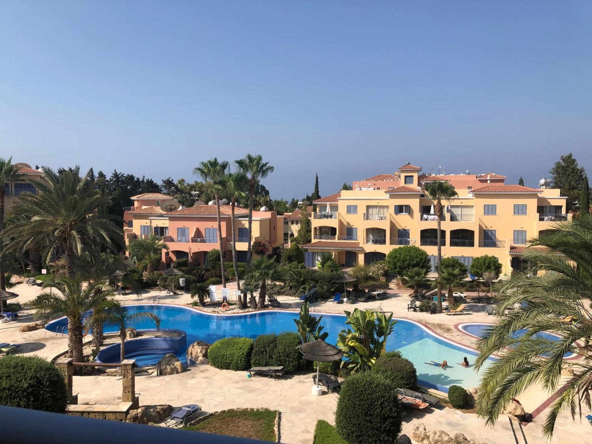 Limnaria Gardens - 1 Bedroom, Sunny Apartment With Stunning Pool Views Paphos Buitenkant foto